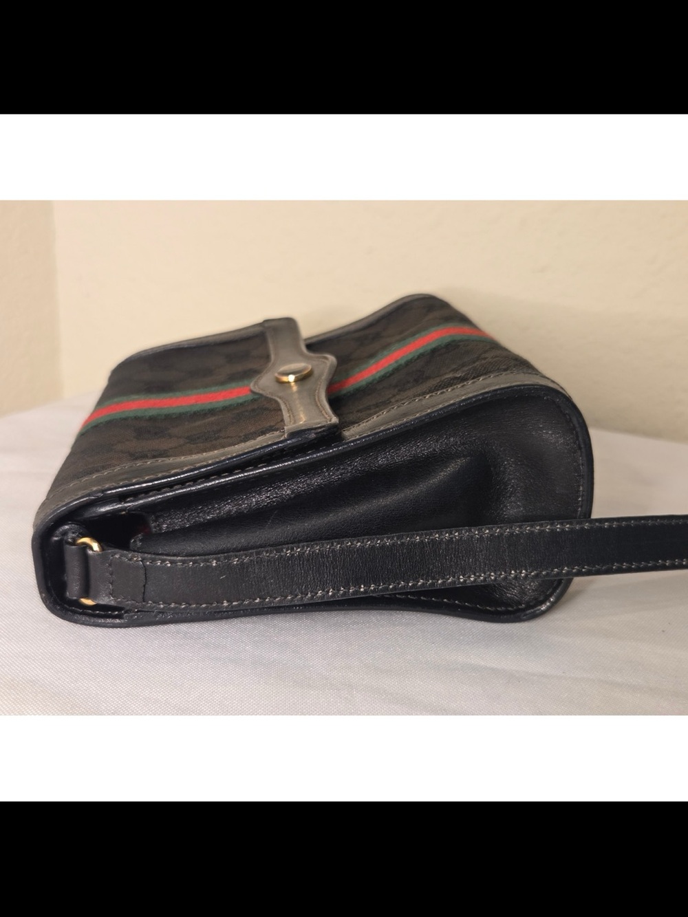 Gucci Black GG Canvas Shoulder Bag or Clutch with Green-Red Web Stripe - Picture 4 of 12